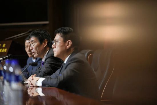 公车全黄h全肉短篇
